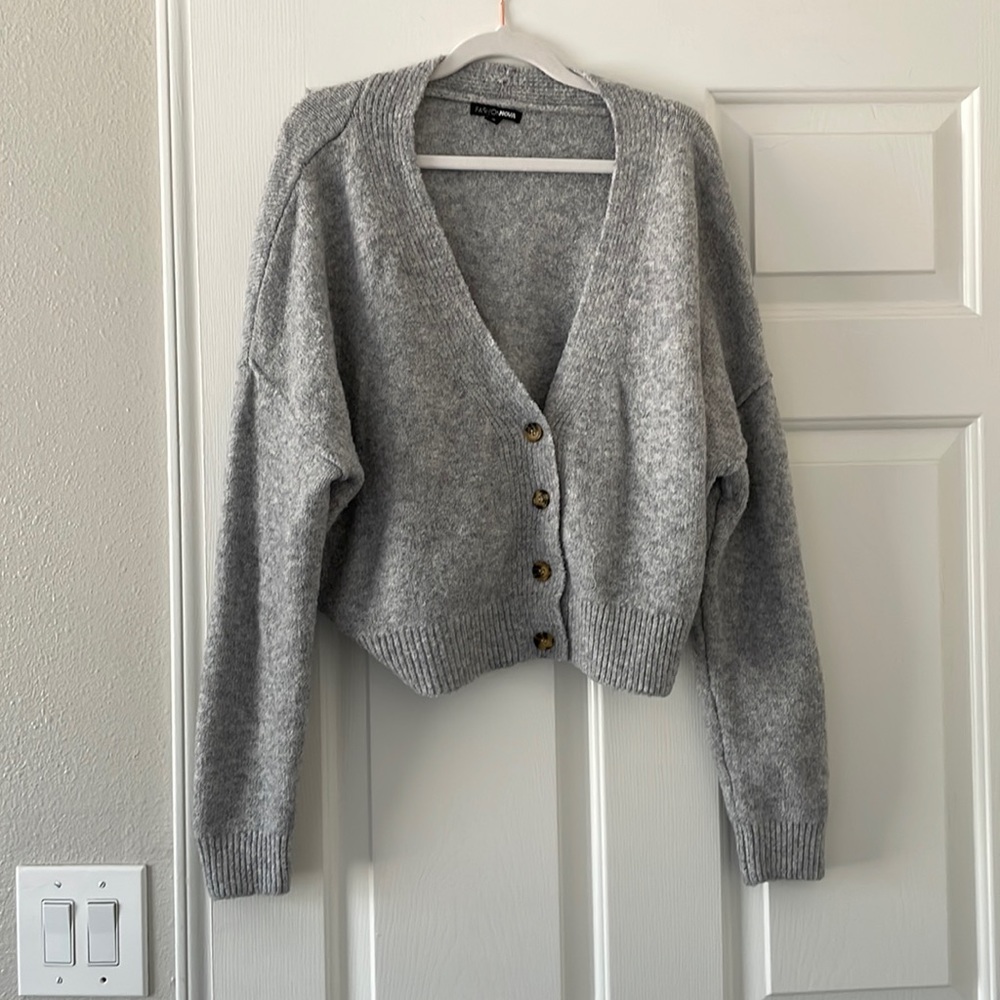Grey Cropped Cardigan